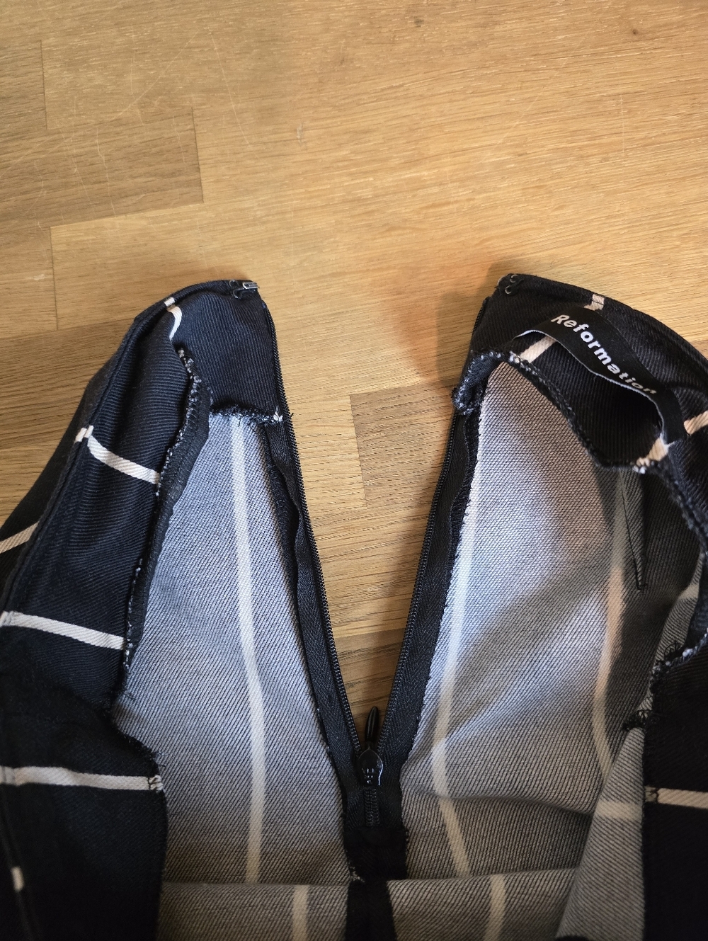 Reformation Marlon Pant Striped Cream And Black 2P - Picture 10 of 13